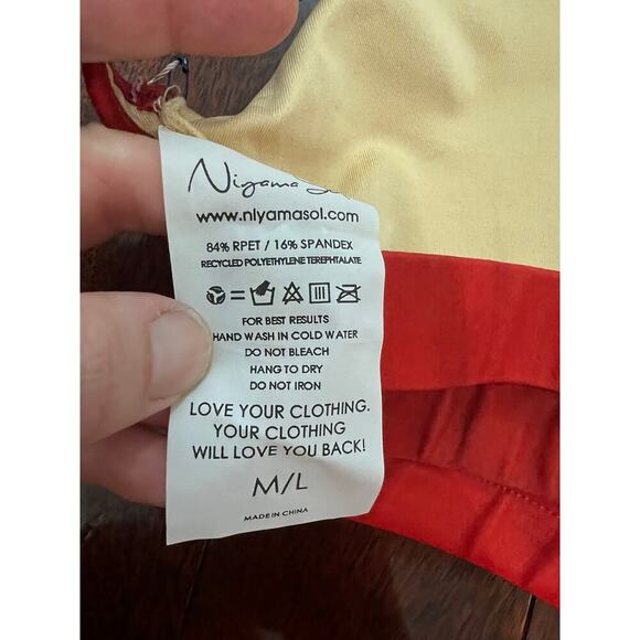 NWT Asana Cherry sports bra size M/L activewear yoga - Picture 4 of 4